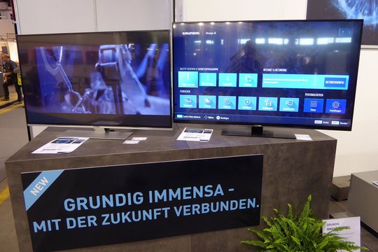 Mit den Immensa-Vision-9-Modellen bringt Grundig neue UHD-Fernseher der Spitzenklasse auf den Markt. Sie zeichnen sich durch besonders komfortable Bedienung aus und werden zunächst in den Grössen 49 und 55 Zoll erhältlich sein.