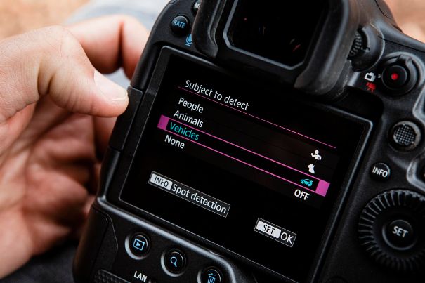 Bereit für schnelle Boliden: Die neue AF-Funktion der Canon EOS R3 erkennt und verfolgt Rennwagen und Motorräder.