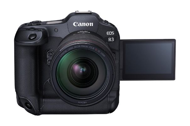 Flexiblere Bildkompositionen: Der neue dreh- und schwenkbare Touchscreen der Canon EOS R3 liefert mit seiner hohen Auflösung von 4.1 Millionen Bildpunkten mehr Details als je zuvor und erlaubt viele neue Aufnahmeperspektiven.