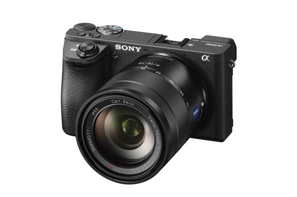 Neues Topmodell bei den APS-C-Kameras von Sony: Die Alpha 6500 mit der derzeit höchsten Anzahl an Autofokus-Messpunkten.