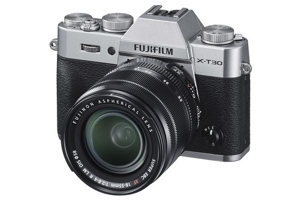 Aussen retro innen Hightech: Die neue APS-C-Kamera X-T30 von Fujifilm.