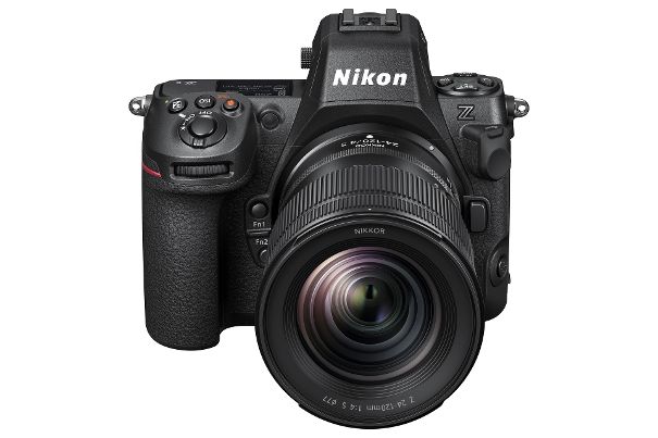 Nikon Z 8: Die kleine Schwester der Z 9 vereint viele ihrer Funktionen in einem leichteren Gehäuse und bietet damit Filmern wie Fotografen eine erstaunliche Aufnahme-Flexibilität.