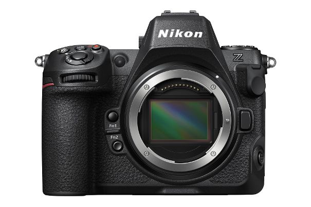 Ohne alles: Die Z 8 ist die zweite Vollformatkamera von Nikon, die auf Spiegel und mechanischen Verschluss verzichtet.