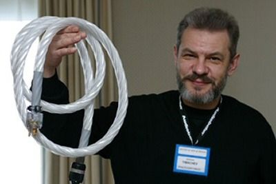 Der Herr der Ultra-Highend-Kabel: Serguei Timachev.