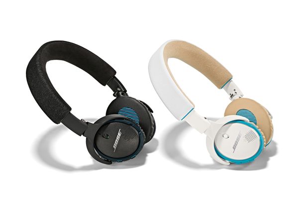Die Bose Soundlink On-Ear Headphones gibt es in zwei Farbvarianten.