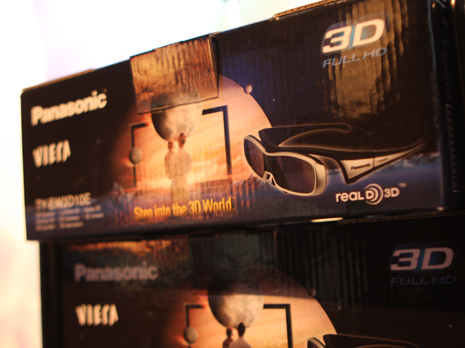 Panasonic Shutterbrillen als Zubehör. Für rund 200 Franken können weitere 3D-Brillen erworben werden.