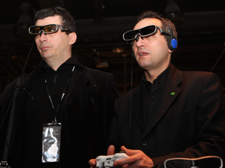 3D eröffnet ganz neue Dimensionen. Vorallem für Spielkonsolen ist die Technik sehr reizvoll, der "Mittendrinneffekt" ist kaum zu übertreffen.