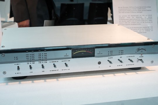 Die Burmester 100 Phono-Vorstufe mit AD-Wandler für perfekte Schallplatten-Aufnahmen. Ein tolles Konzept.