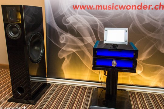 Musicwonder nennt sich die kleine Bündner Manufaktur. Digital geregelte Aktivlautsprecher mit betörend filigranem Klang ab dem eigenen Musikserver.