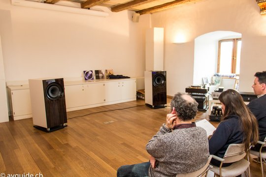 Faszination High-End-Audio in gemütlicher Atmosphäre im Klangschloss in Greifensee.