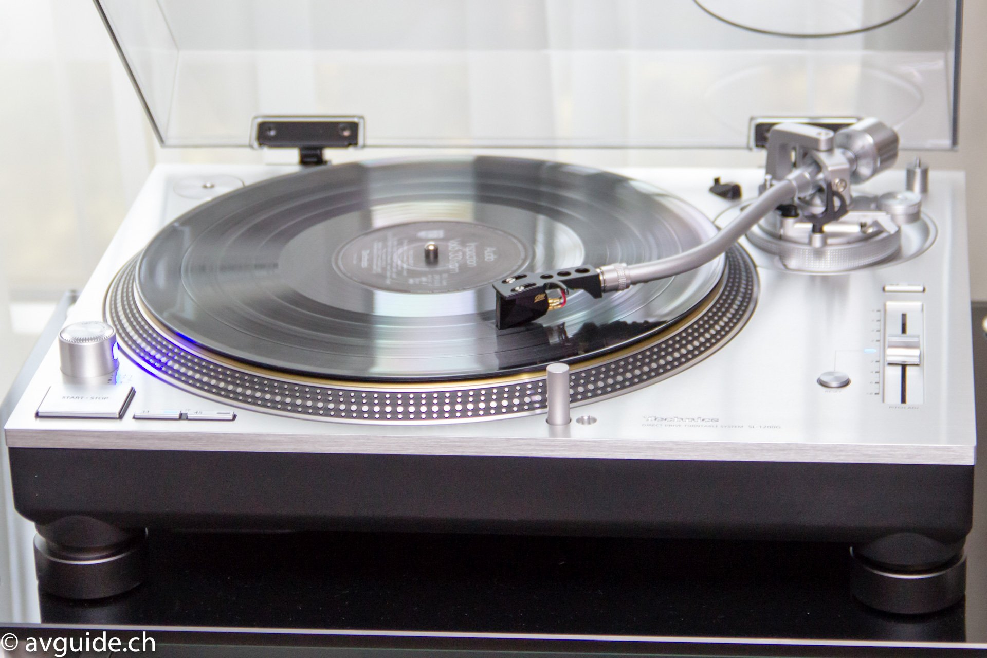 Die Auszeichnung für den meistgelesenen Testbericht im 2016 auf avguide.ch gehört dem neu aufgesetzten SL-1200GAE von Technics. Die Legende ist jetzt in einer unlimitierten Serie verfügbar.