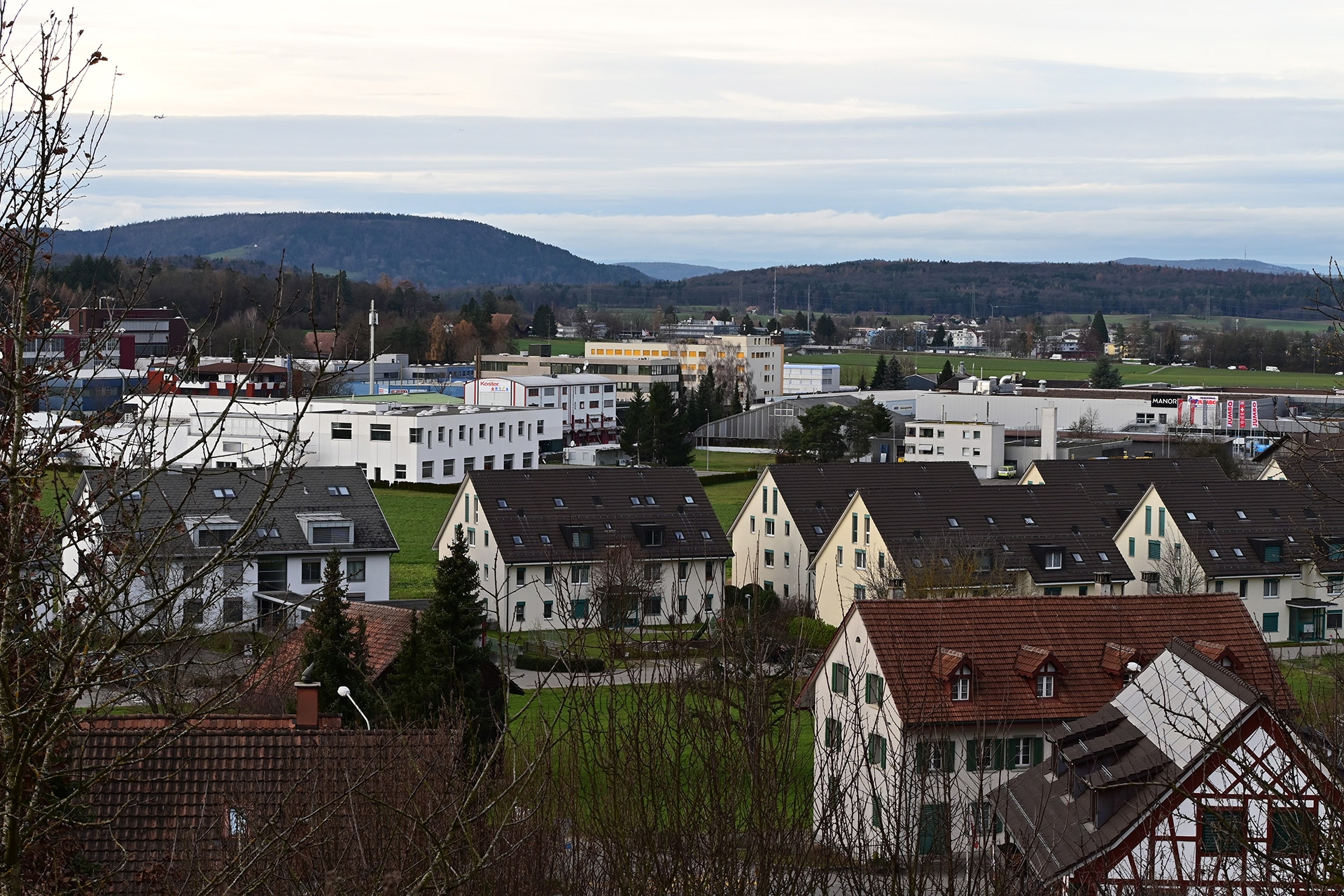 Obj. Z DX 50-250mm, Brennweite 50 mm, M, f/11, 1/60 sec., ISO 400, WB Auto, Szenentyp Landschaft.