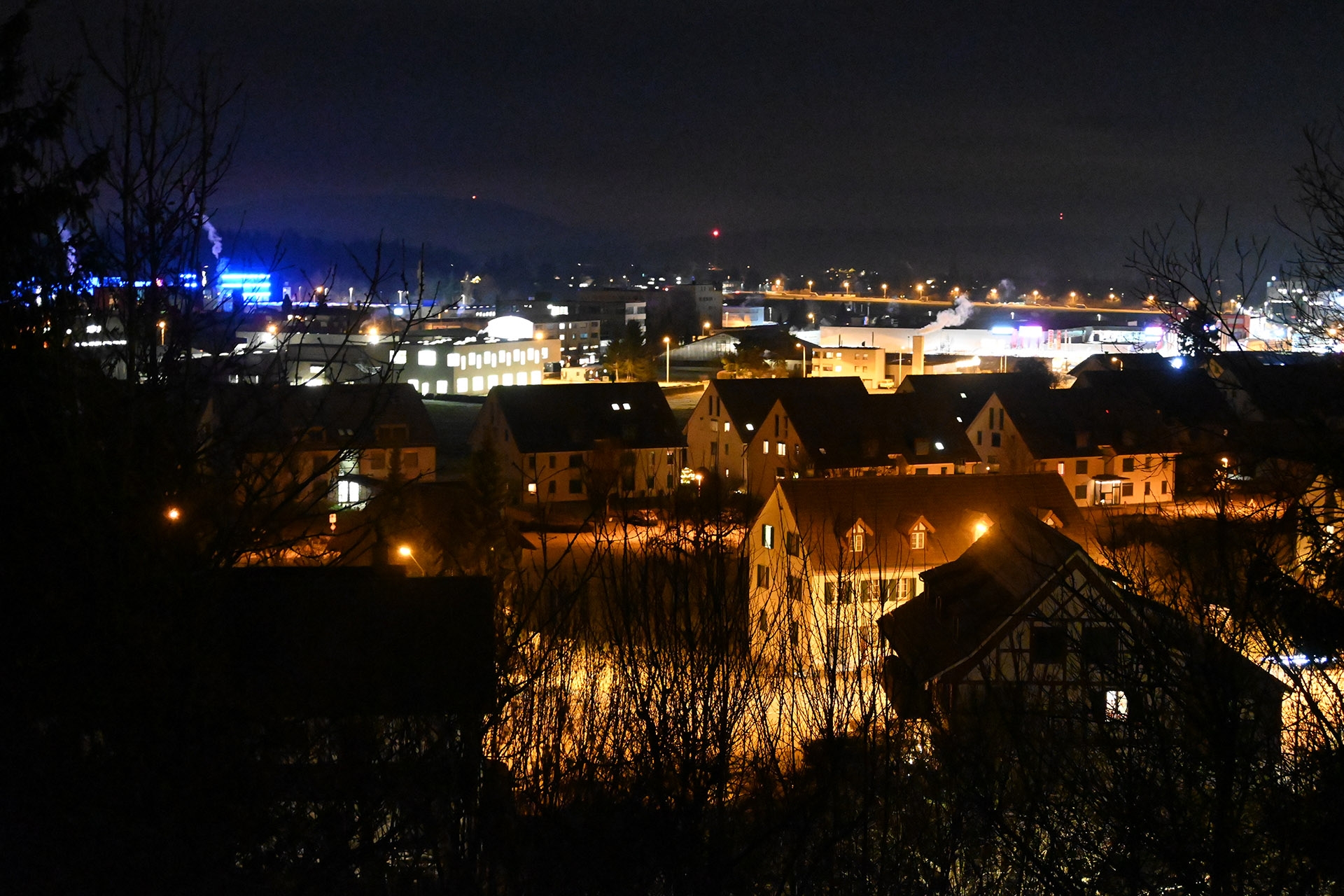 Obj. Z DX 16-50mm, Brennweite 37 mm, M, f/5.3, 1/3 sec., ISO 12800, WB Auto, Szenentyp Standard.