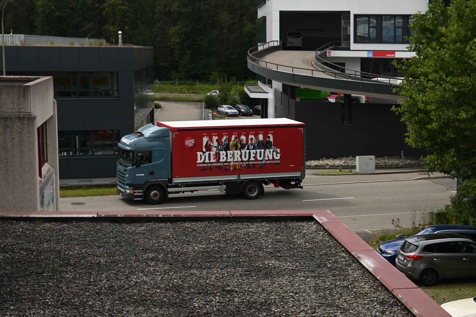 Z DX 16-50mm, Brennweite 50 mm, M, f/6.3, 1/640 sec., ISO 100, WB Wolken, Szenentyp Standard, Serienbildgeschwindigkeit hoch.