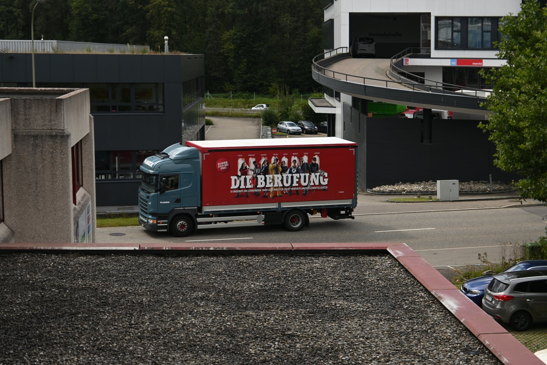 Z DX 16-50mm, Brennweite 50 mm, M, f/6.3, 1/640 sec., ISO 100, WB Wolken, Szenentyp Standard, Serienbildgeschwindigkeit hoch.