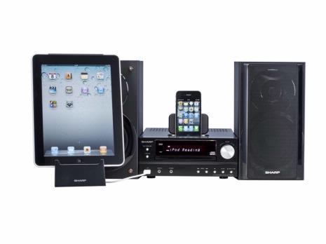 Auch das neue HiFi-Stereosystem von Sharp verlangt nach einem iPad, iPhone oder iPod. Zudem bietet die Anlage jedoch die Möglichkeit, eine CD abzuspielen, oder FM-Radio zu hören.