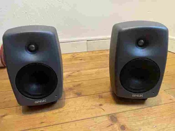 Genelec 8030C Anthrazit inkl. Tasche + XLR-und Netzkabel