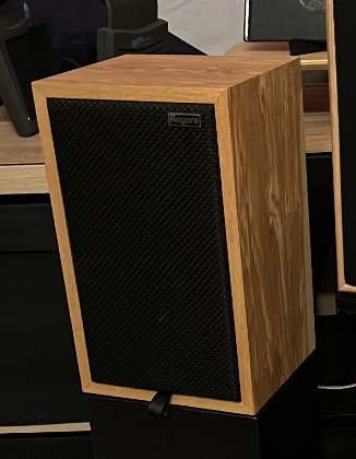 Rogers LS 3/5a olive finish (Demo)