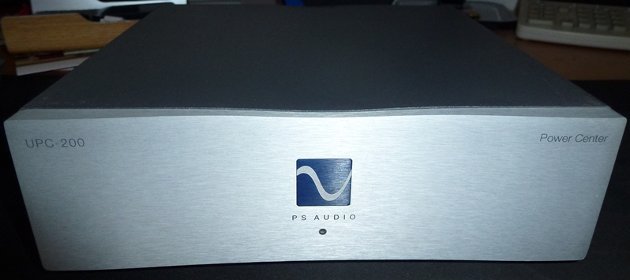 PS Audio UPC-200 Power Center