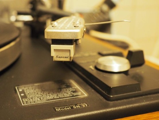 Plattenspieler Vintage: Sansui SR-212