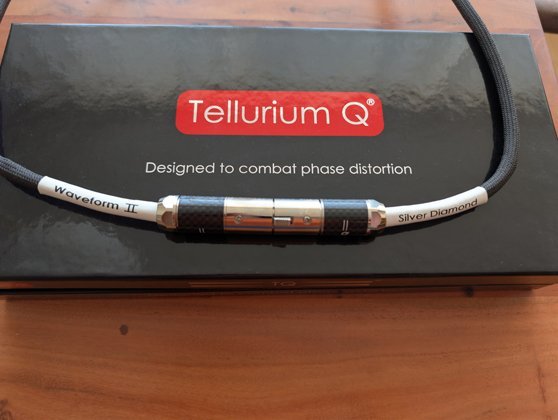 Tellurium Q Silver Diamond Waveform II Digital XLR - VHB
