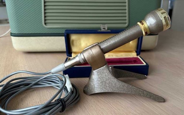 Revox D 19 B/200 Dynamic-Cardioid-Microphone