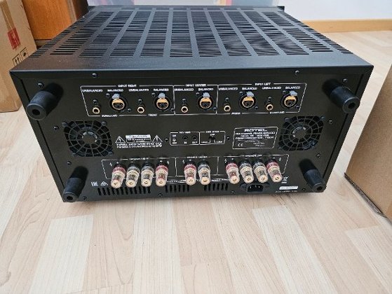 Rotel RMB-1585 High-End 5-Kanal-Endstufe (Top-Zustand)