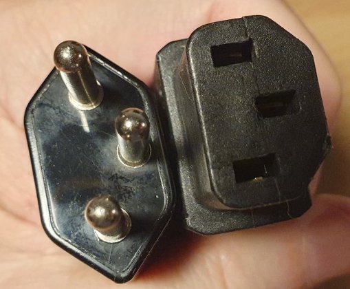 Belden Netzkabel, CH-Stecker, 1 m (guter Zustand)