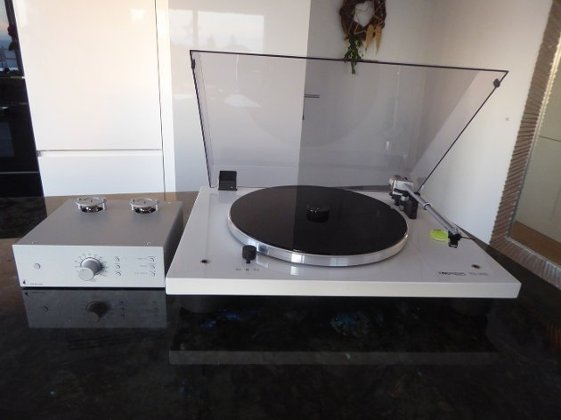 Thorens TD 206, sehr g&uuml;nstig, inkl. Phonovorverst&auml;rker