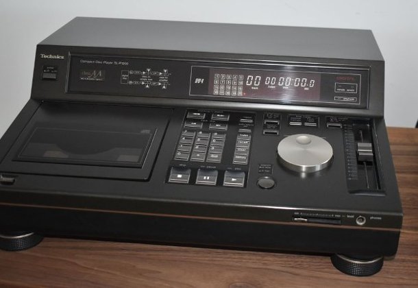 Technics SL-P1200 CD-Player &ndash; Legend&auml;rer Profi-CD-Spieler
