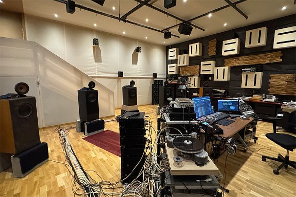 Das Studio Noir ist spezialisiert auf Aufnahmen akustischer Ensembles, für primär klassische Musik.