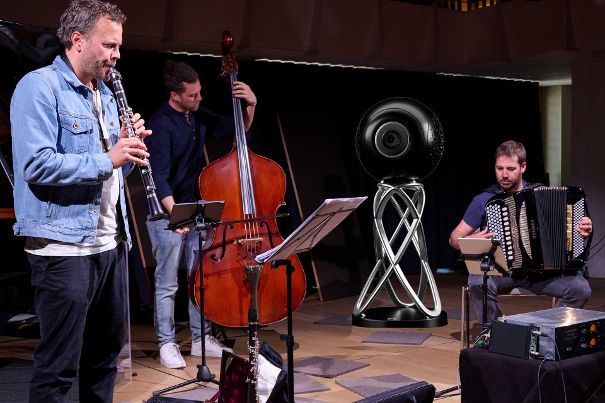 Sessions-Playback mit Cabasse.