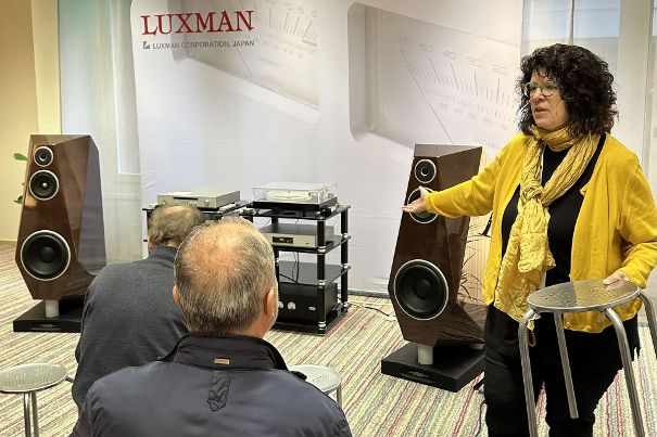 Die Diapason-Dynamis-Lautsprecher, vorgeführt mit Luxman Elektronik.