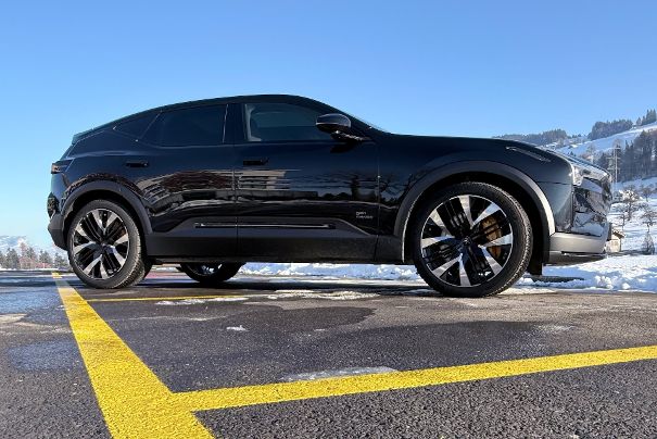 Der Polestar 3 fährt rein elektrisch mit 517 PS.