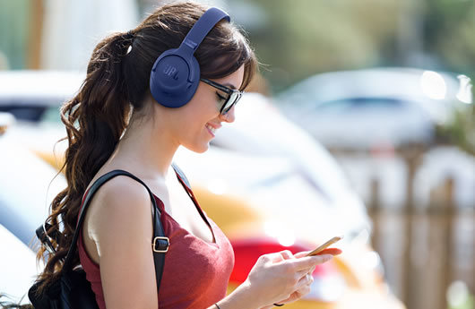 Vier neue Modelle mit ANC und Spatial Sound