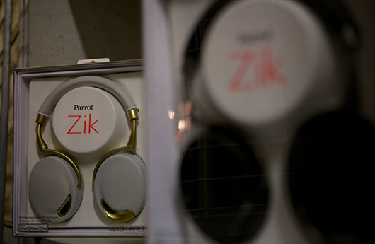 Parrot's Bluetooth Kopfhörer in neuen Farben