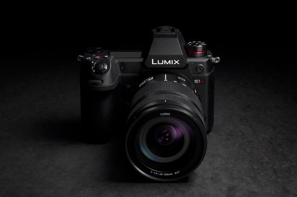 Zuwachs für Filmer: Die Panasonic Lumix S1H ist eine speziell für Videoaufnahmen konzipierte Kamera mit revolutionärer Technik.