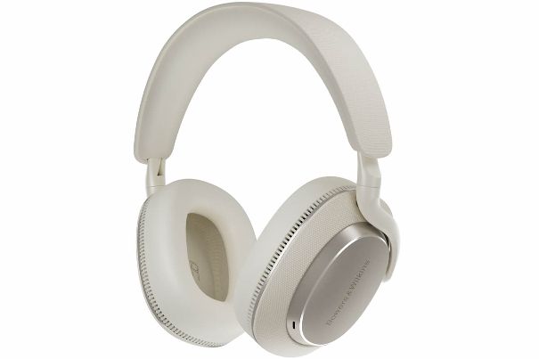 Mit dem Px7 S3 präsentiert Bowers & Wilkins seine neueste Generation Over-Ear-Kopfhörer mit aktiver Geräuschunterdrückung.