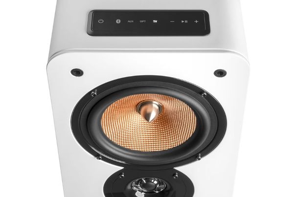 Zur Anbindung an moderne TV-Geräte steht neu ein HDMI-Anschluss mit Audiorückkanal (ARC) bereit.