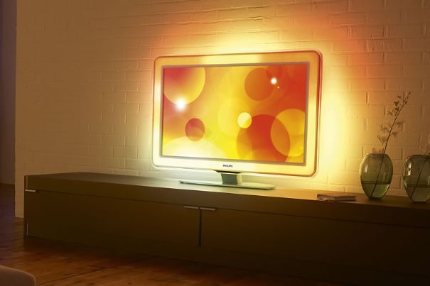 2007 brachte Philips das legendäre Design-Modell Aurea auf den Markt. Das Ambilight wurde erstmals mit LEDs erzeugt.