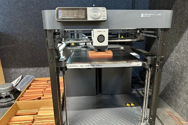 Schallführende Teile (Waveguide) aus dem 3-D-Drucker für den neuen Linear-Motion-Transformer (LMT2).