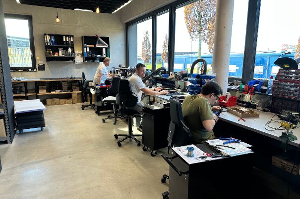 Team «Dynavox» bei der Arbeit.