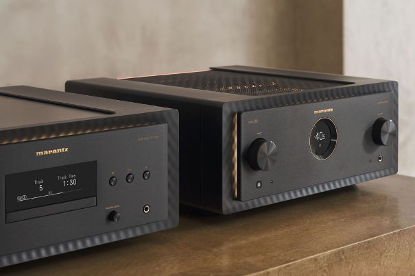 Marantz Model 10 und SACD 10 in Marantz Black.