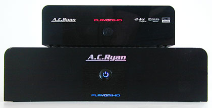Die beiden Modelle des PlayOn!HD von A.C. Ryan im Grössenvergleich: Im unteren steckt eine 3,5 Zoll Sata Festplatte.