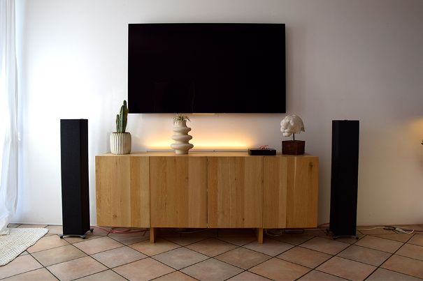 Sehen sehr elegant aus: die neuen Sonox X100 mit dem Bluesound-Player.