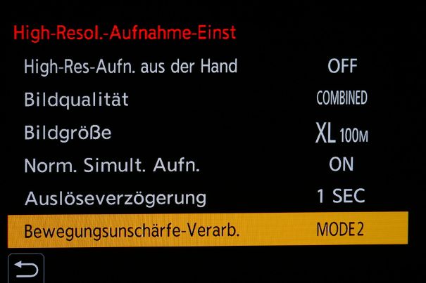 Unschärfe vertuschen: Bei HiRes-Aufnahmen ab Stativ hat man die Wahl, ob Bewegungen im Bild korrigiert werden oder nicht.