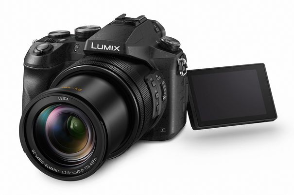 Lumix DMC-FZ2000 – die neue Foto/Video-Hybrid-Bridgekamera von Panasonic mit 20-fachem Leica-Zoom, grossem 1-Zoll-Sensor und zahlreichen professionellen 4K- und Full-HD-Video-Optionen.