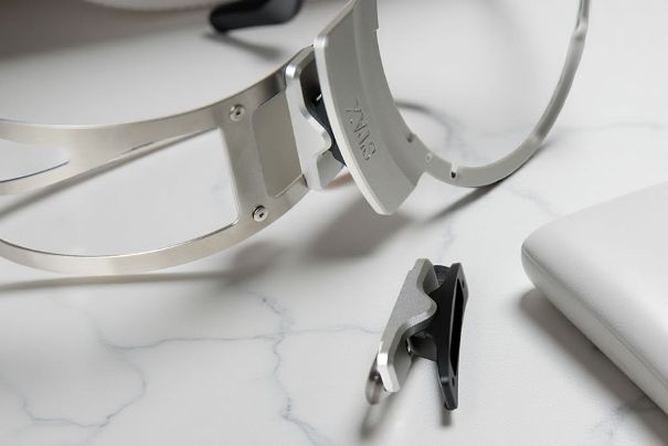 Die Konstruktion des Kopfbügels soll die mechanische Steifigkeit erhöhen und Vibrationen reduzieren.
