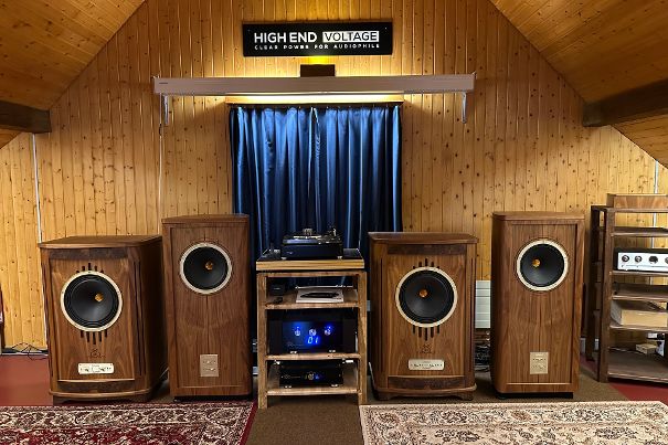 Test der neuen Tannoy SGM 15 Super-Gold-Monitore.