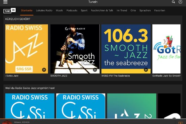 Auch das Webradio-Angebot von TuneIn wird übersichtlich und farbenfroh angeboten.